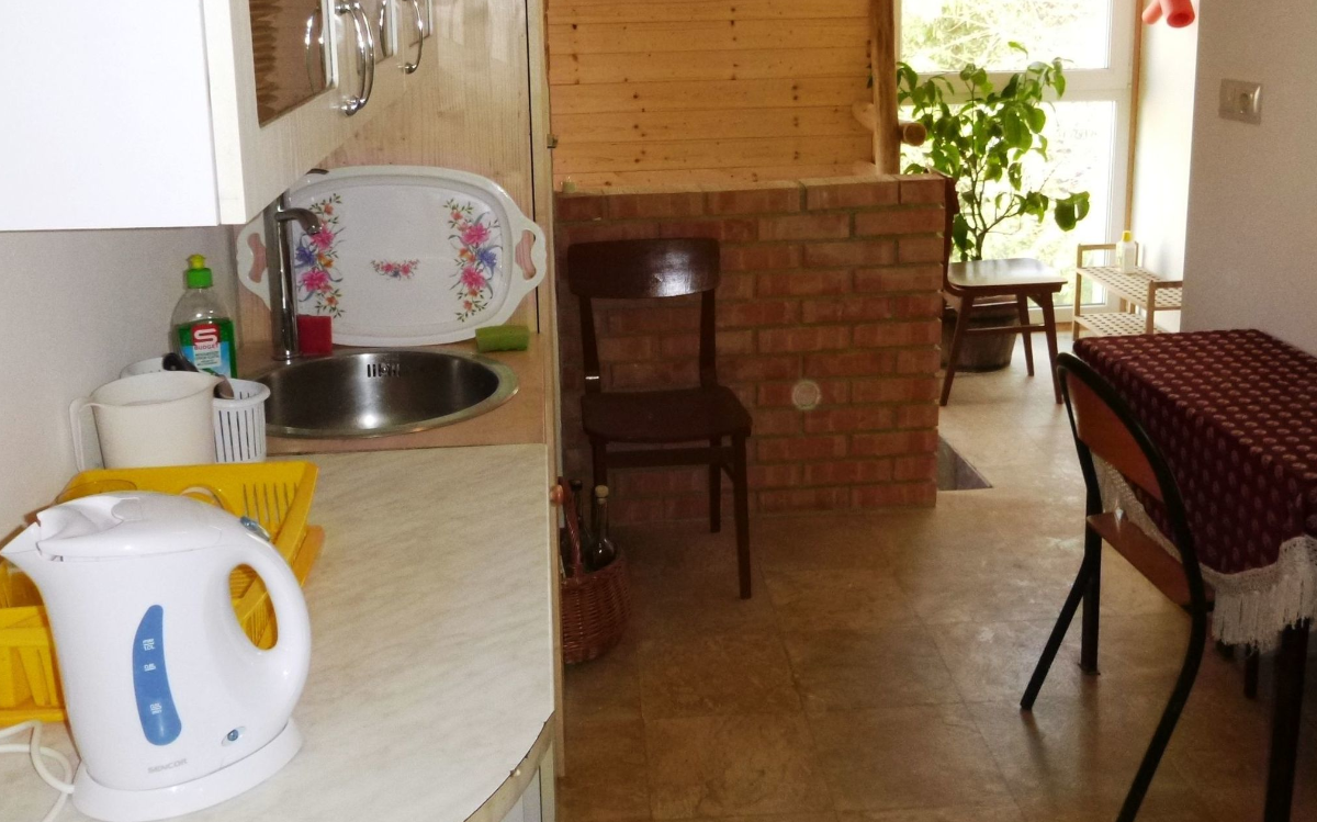 Active Hostel and Guesthouse Kitchen