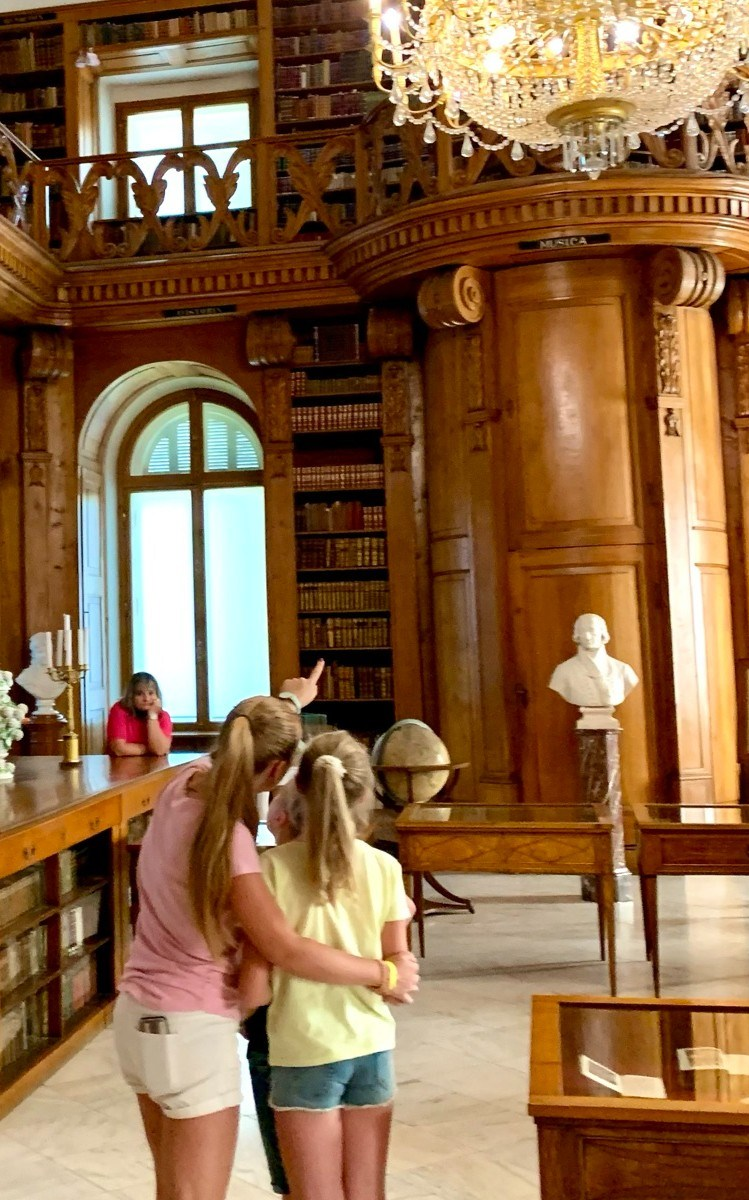 Der größte Wert des Schlosses ist die ehemalige Bibliothek der Familie Festetics.