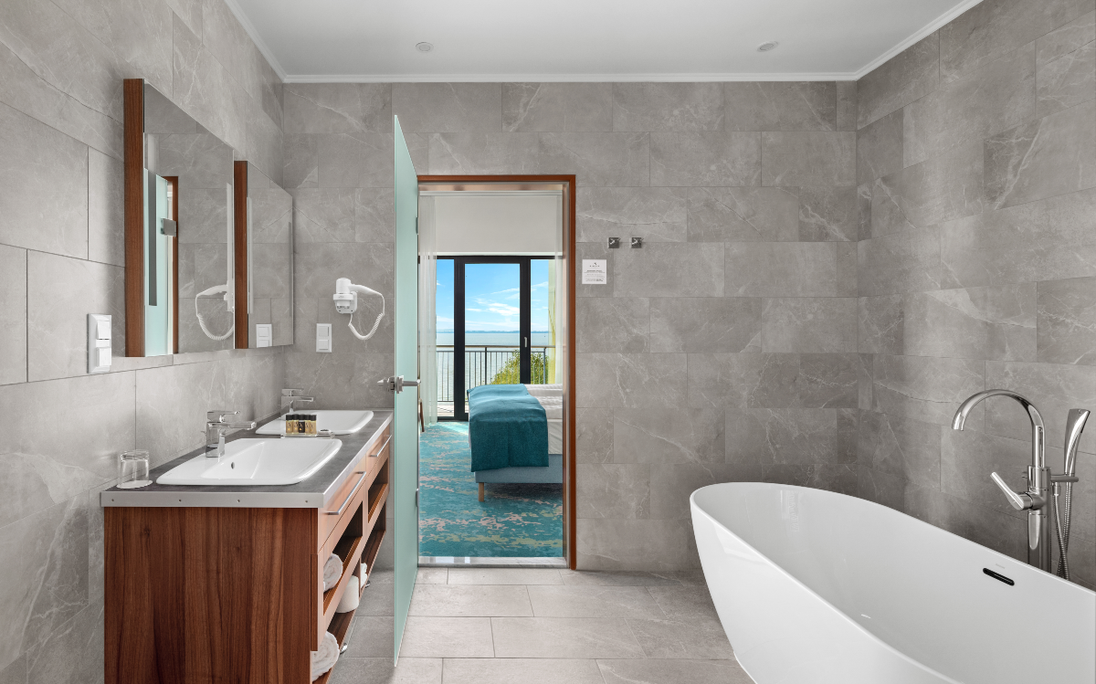Bathroom in Sirius Hotel **** superior Orion suite