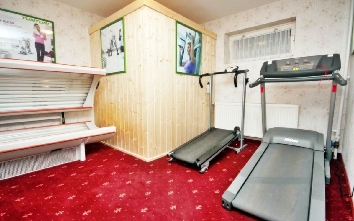 At the Tokajer Wellness Pension we can use the solarium or work out.
