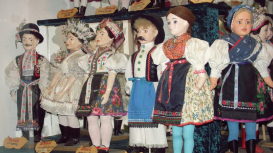 Népviseletes Babamúzeum