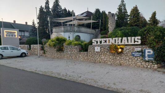 Steinhaus Bed & Breakfast